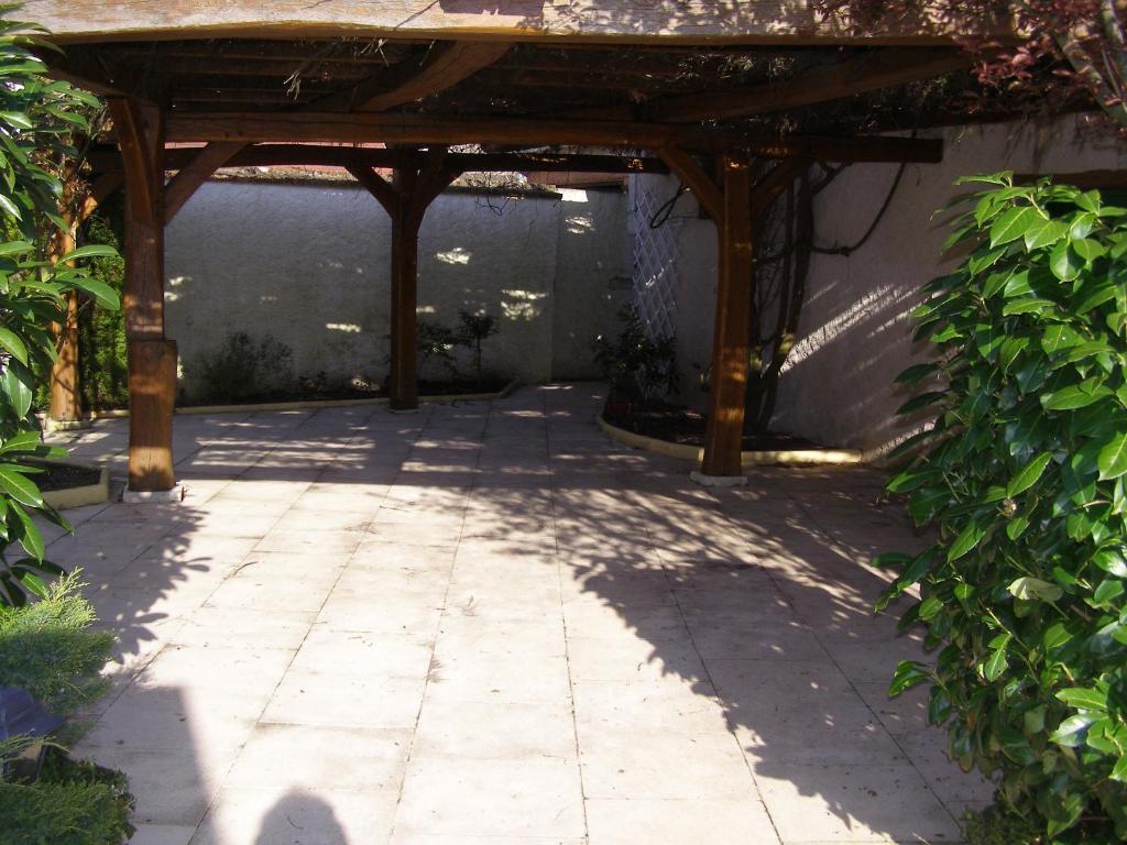 Logis Auberge A La Tete De Lard Ла-Ферте-Эмбо Экстерьер фото